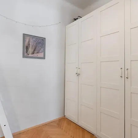 Cozy 2 Bedroom Flat In * Prága