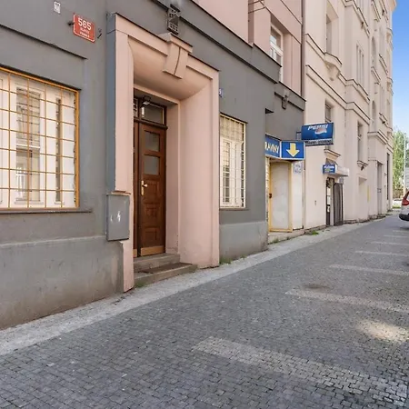 Cozy 2 Bedroom Flat In Prag